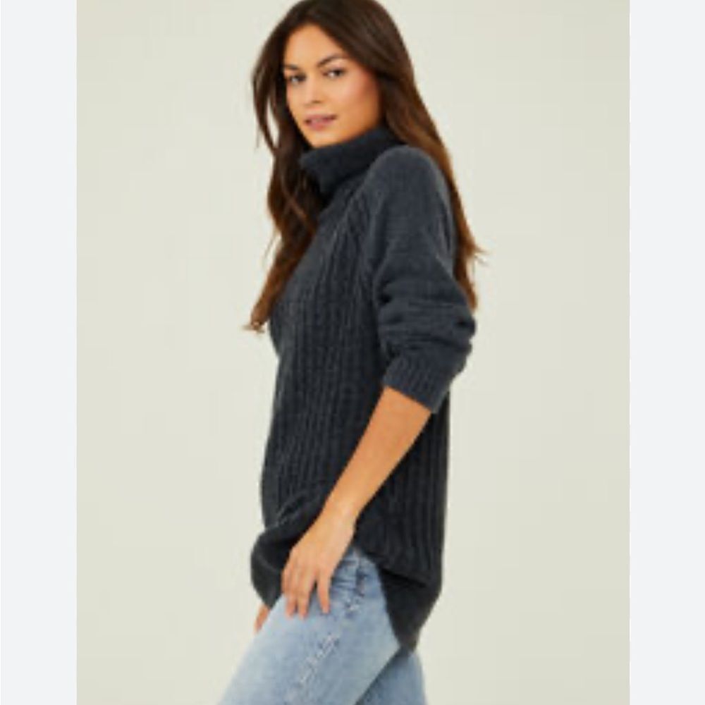 NWT Altar’d State Ribbed Knit Turtleneck Tunic Cozy Sweater Charcoal Black XS